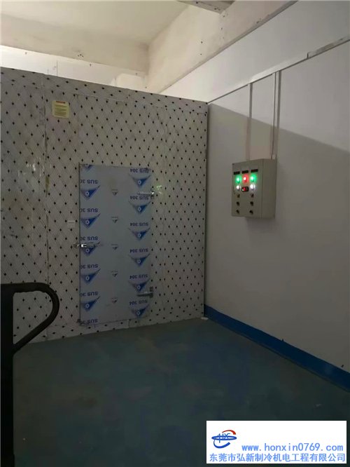 深圳拆裝冷庫(kù)完工交付，邊試機(jī)邊進(jìn)貨
