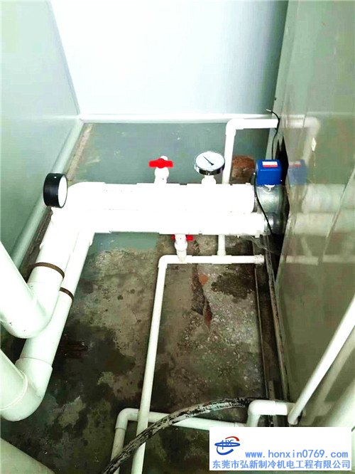 東莞廠房兩臺50匹二手中央空調(diào)安裝試機(jī)完工
